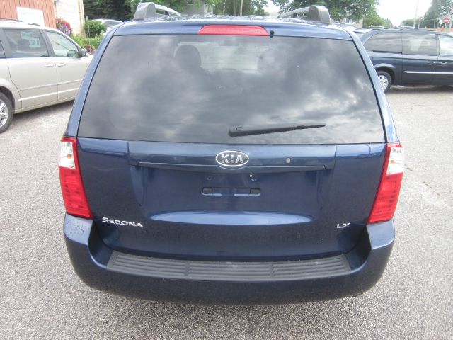 2006 Kia Sedona Elk Conversion Van