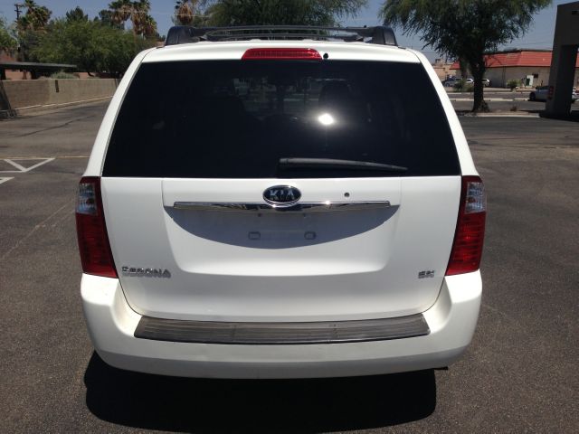 2007 Kia Sedona Open-top