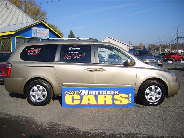 2007 Kia Sedona 2008 Toyota