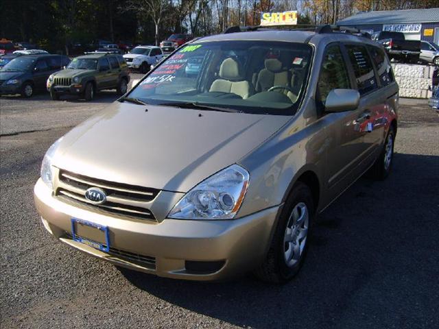 2007 Kia Sedona 2008 Toyota