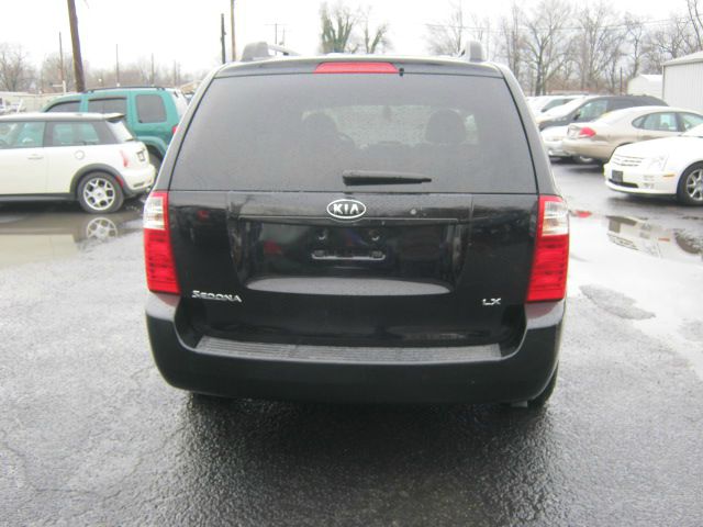 2007 Kia Sedona 2WD Crew Cab LWB XE Truck