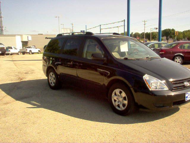 2007 Kia Sedona 2WD Crew Cab LWB XE Truck