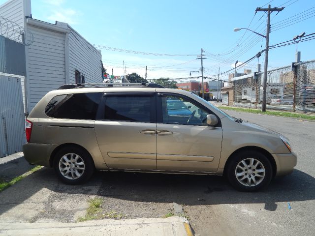 2007 Kia Sedona Crew Cab 4x4 Shortbox