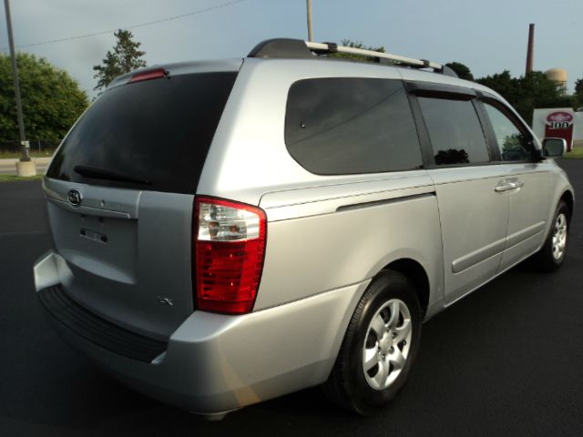 2007 Kia Sedona Coupe