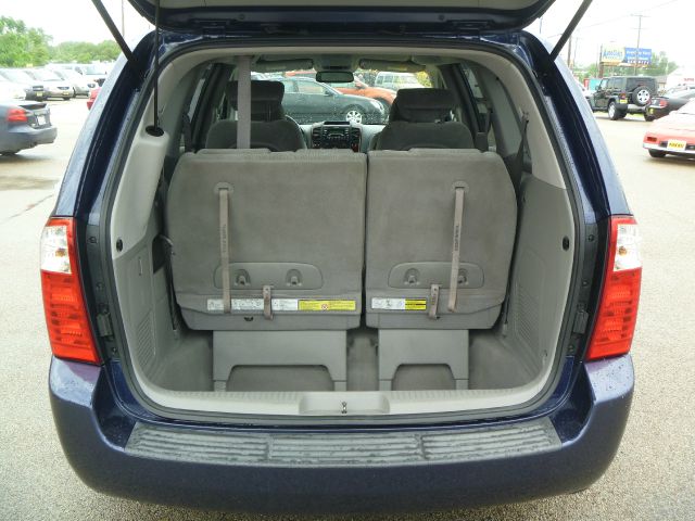 2007 Kia Sedona Crew Cab 4x4 Shortbox