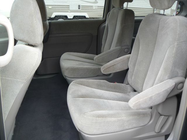 2007 Kia Sedona Crew Cab 4x4 Shortbox