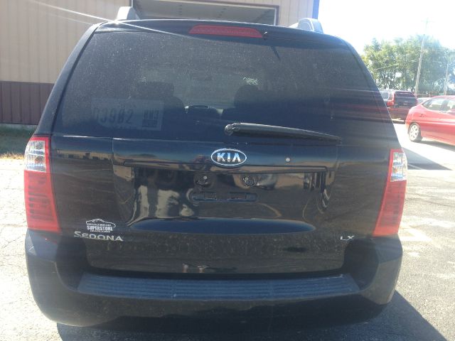 2007 Kia Sedona 2WD Crew Cab LWB XE Truck