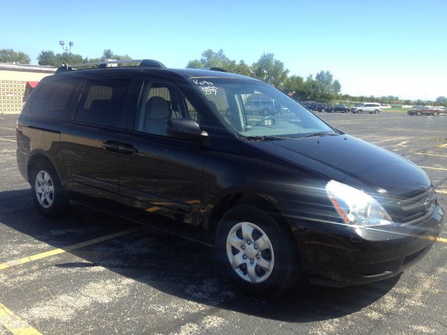 2007 Kia Sedona 2WD Crew Cab LWB XE Truck