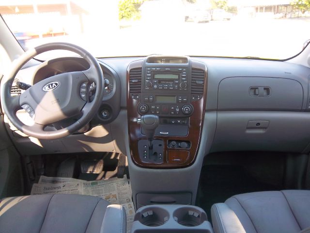 2007 Kia Sedona Crew Cab 4x4 Shortbox