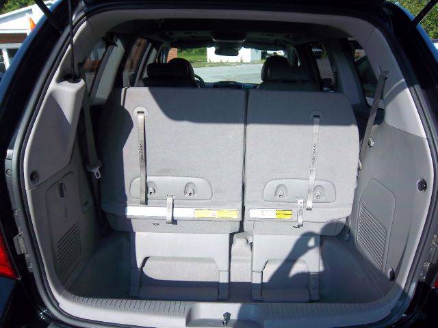 2007 Kia Sedona Crew Cab 4x4 Shortbox