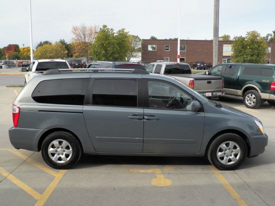 2008 Kia Sedona 2WD Crew Cab LWB XE Truck