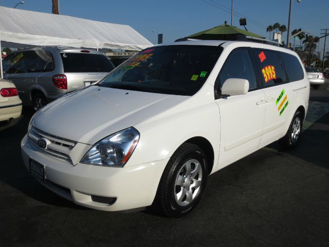 2008 Kia Sedona 2WD Crew Cab LWB XE Truck