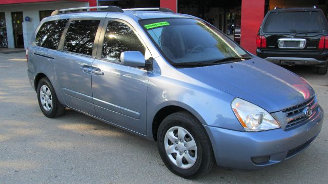 2008 Kia Sedona 2WD Crew Cab LWB XE Truck