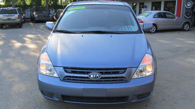 2008 Kia Sedona 2WD Crew Cab LWB XE Truck