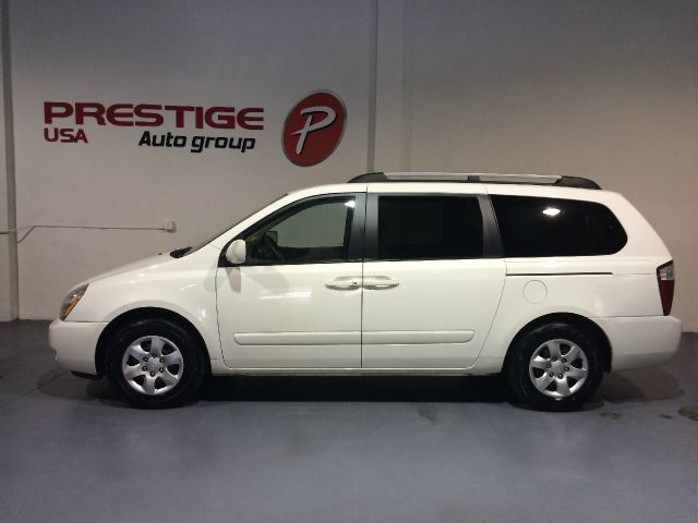 2008 Kia Sedona 2WD Crew Cab LWB XE Truck