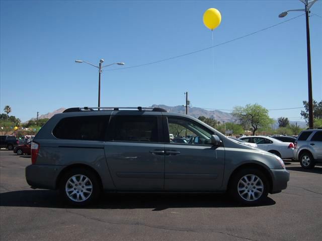 2008 Kia Sedona Crew Cab 4x4 Shortbox