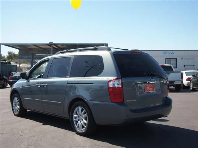 2008 Kia Sedona Crew Cab 4x4 Shortbox