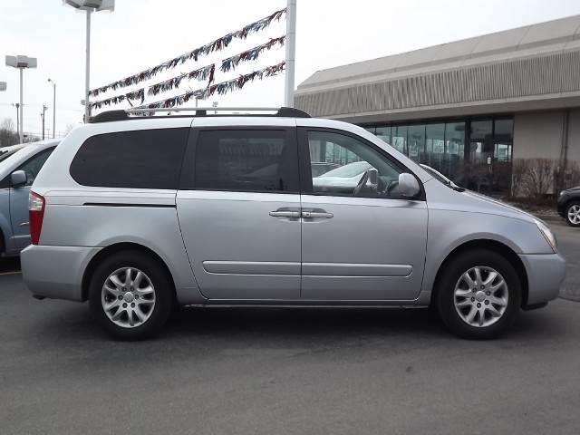 2009 Kia Sedona Base LS Work Truck