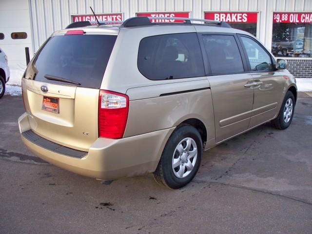 2009 Kia Sedona Unknown