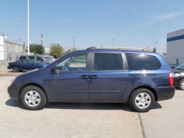 2009 Kia Sedona Elk Conversion Van