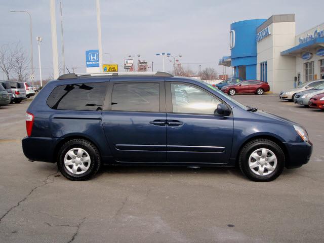 2009 Kia Sedona Elk Conversion Van