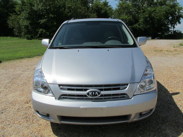 2010 Kia Sedona Crew Cab 4x4 Shortbox