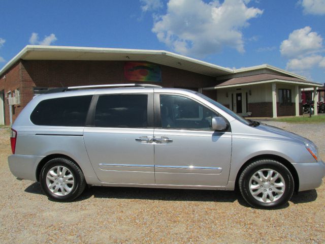 2010 Kia Sedona Crew Cab 4x4 Shortbox