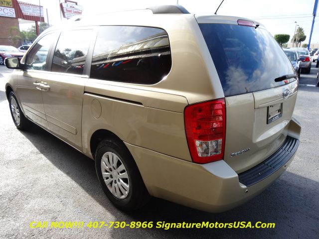 2011 Kia Sedona 2WD Crew Cab LWB XE Truck