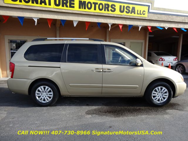 2011 Kia Sedona 2WD Crew Cab LWB XE Truck