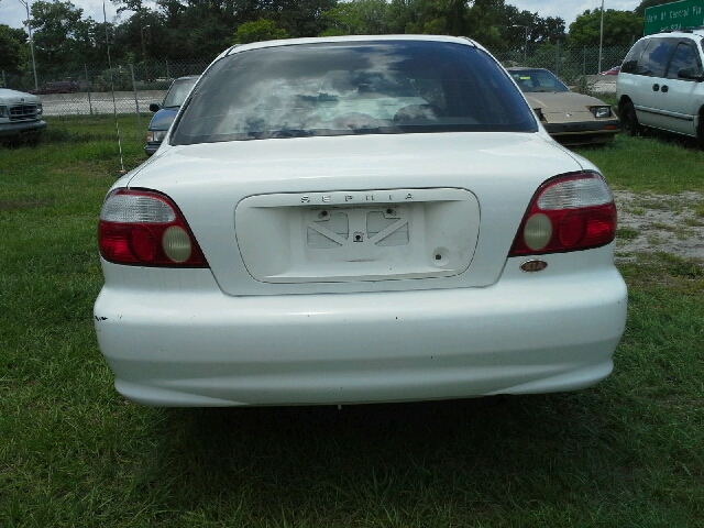 1999 Kia Sephia Base