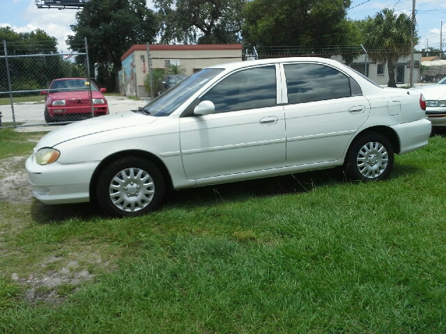 1999 Kia Sephia Base