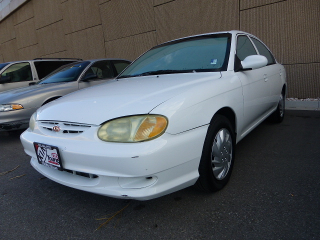 2000 Kia Sephia 24 Box