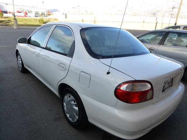 2000 Kia Sephia 24 Box