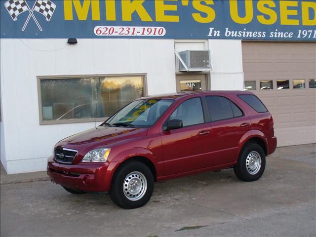 2003 Kia Sorento SE Pickup 4D 5 1/2 Ft