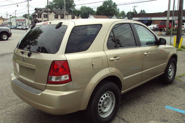 2003 Kia Sorento LS Truck