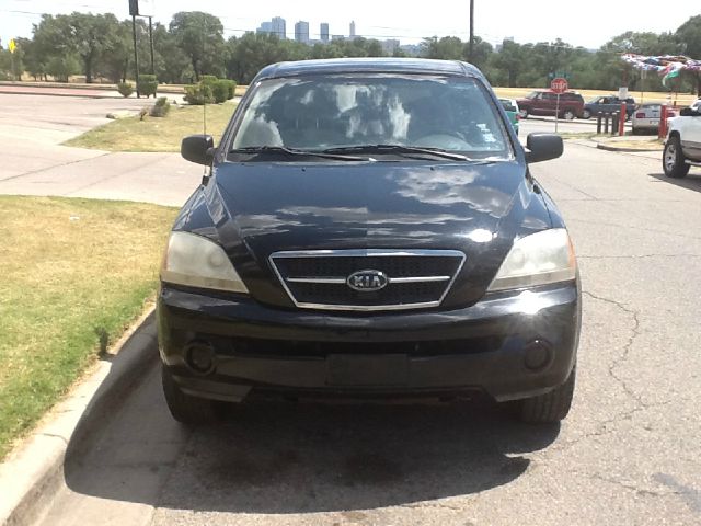 2003 Kia Sorento Crew Cab 126.0 WB 1SC LS Z85