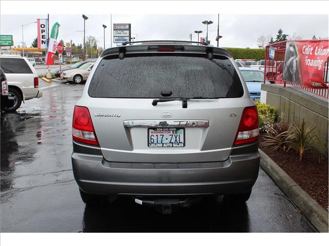 2003 Kia Sorento BASE LS XTR