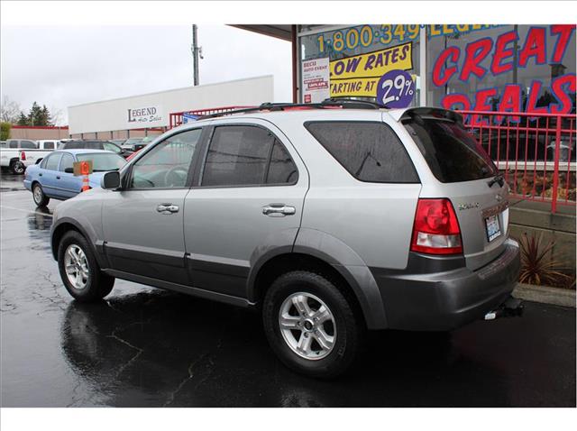 2003 Kia Sorento BASE LS XTR