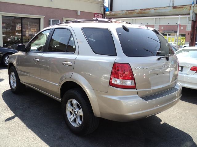 2004 Kia Sorento CE S LE