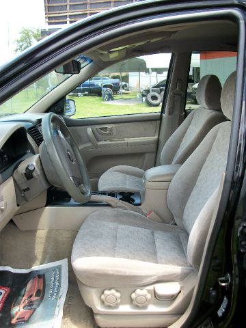 2004 Kia Sorento Elk Conversion Van