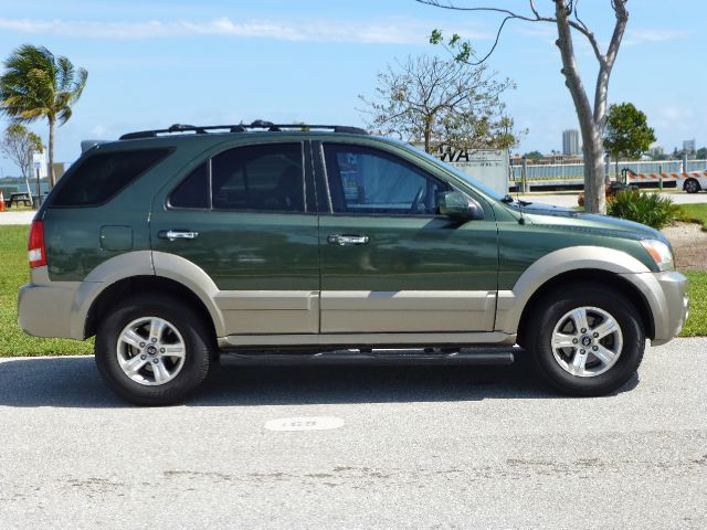 2004 Kia Sorento Crew Cab 126.0 WB 1SC LS Z85