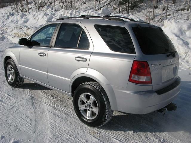 2004 Kia Sorento CE S LE