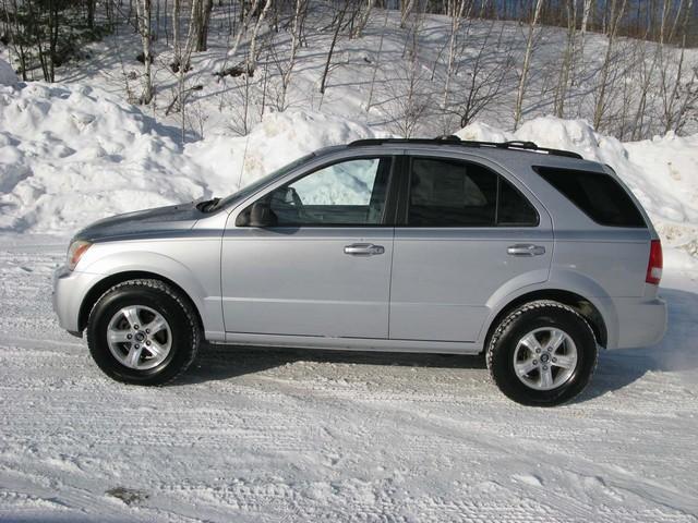 2004 Kia Sorento CE S LE