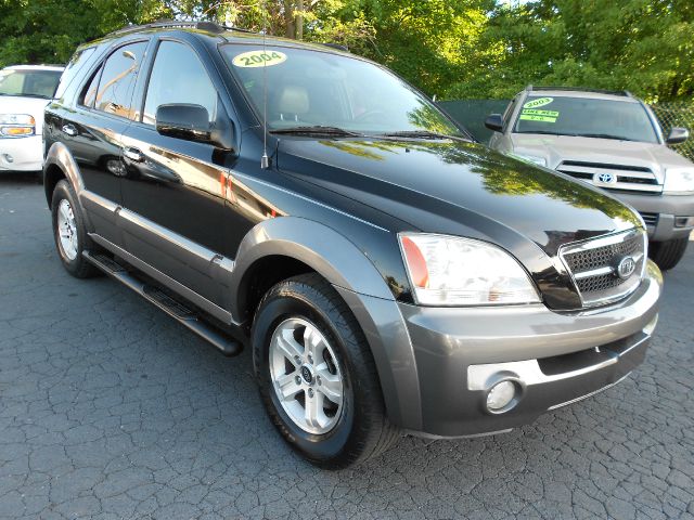 2004 Kia Sorento 4x4 Styleside Lariat