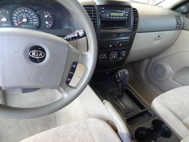 2004 Kia Sorento 4x4 Styleside Lariat