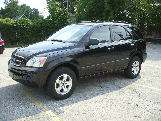 2004 Kia Sorento LS Truck