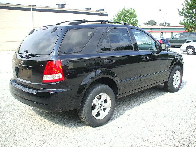 2004 Kia Sorento LS Truck