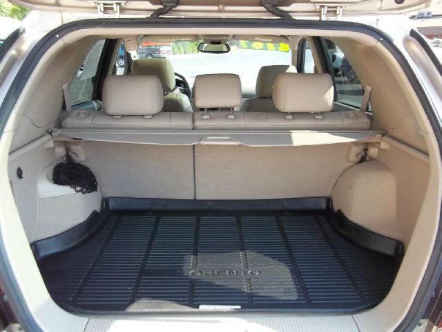 2005 Kia Sorento CREW CAB