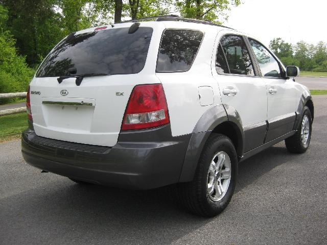 2005 Kia Sorento Crew Cab 126.0 WB 1SC LS Z85