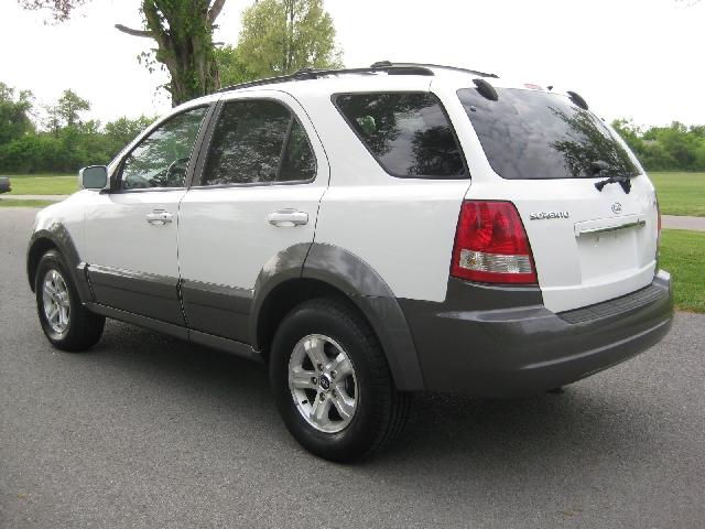 2005 Kia Sorento Crew Cab 126.0 WB 1SC LS Z85